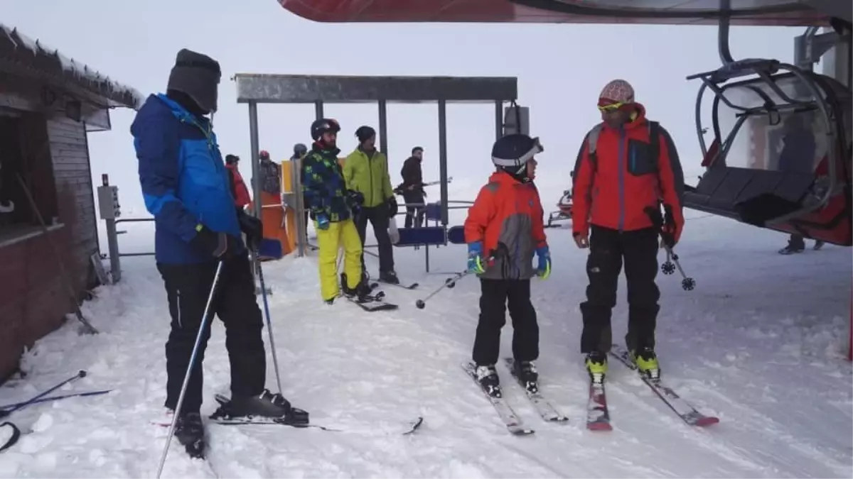 Erzincan Belediyesinden Kayak Kursu