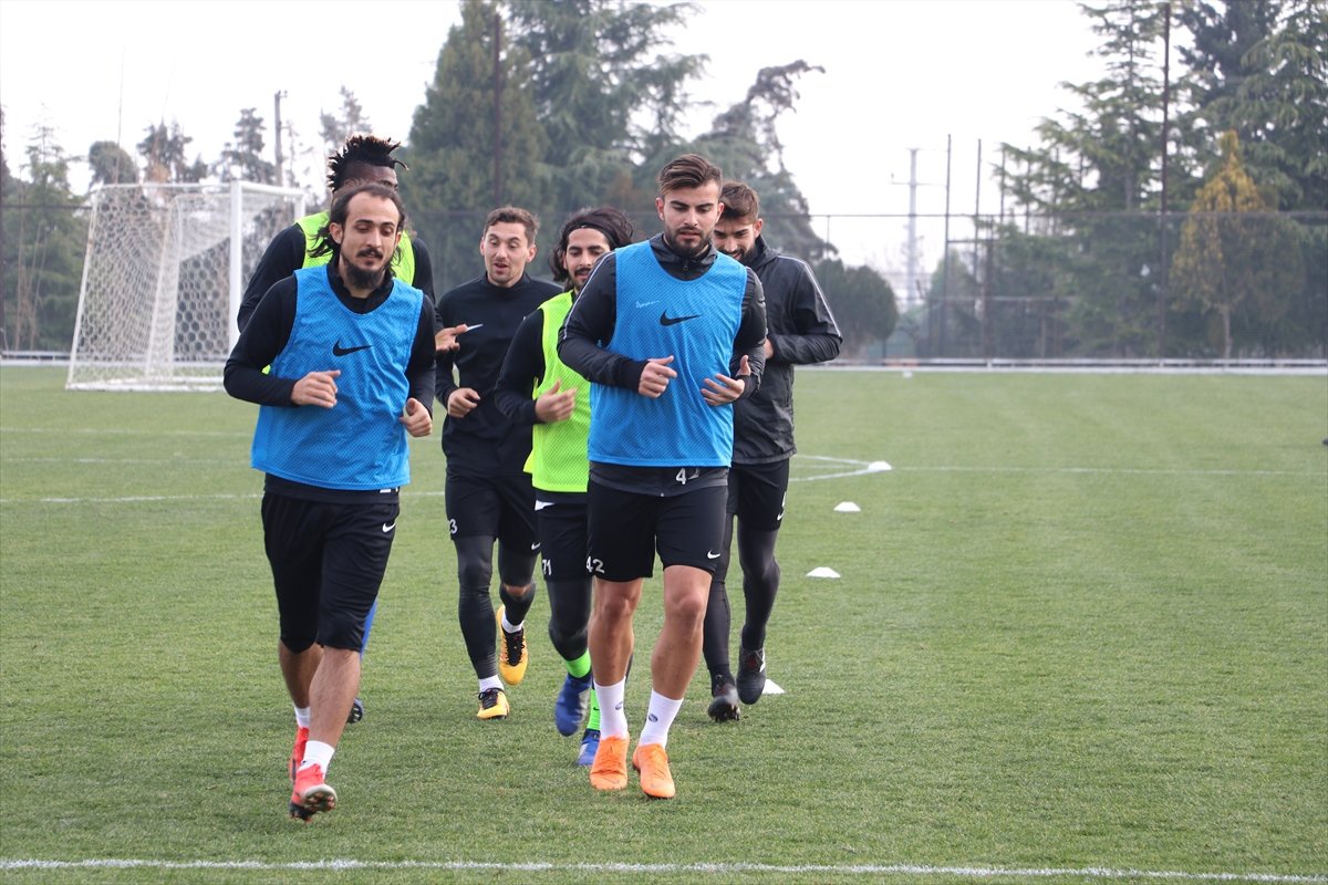 Futbolcularımız Şampiyonluğa Kenetlendi"