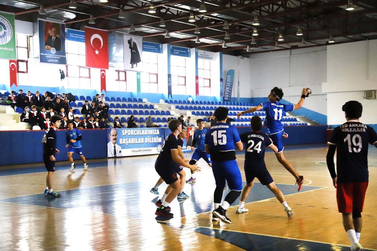 Gaffar Okkan Hentbol Turnuvası İle Anılıyor