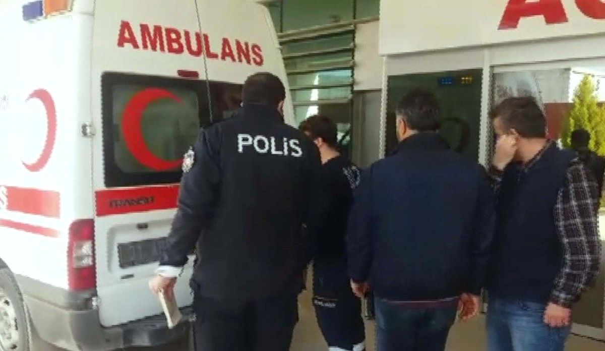 Hatay\'da Tornavidalı Kavga: 3 Yaralı