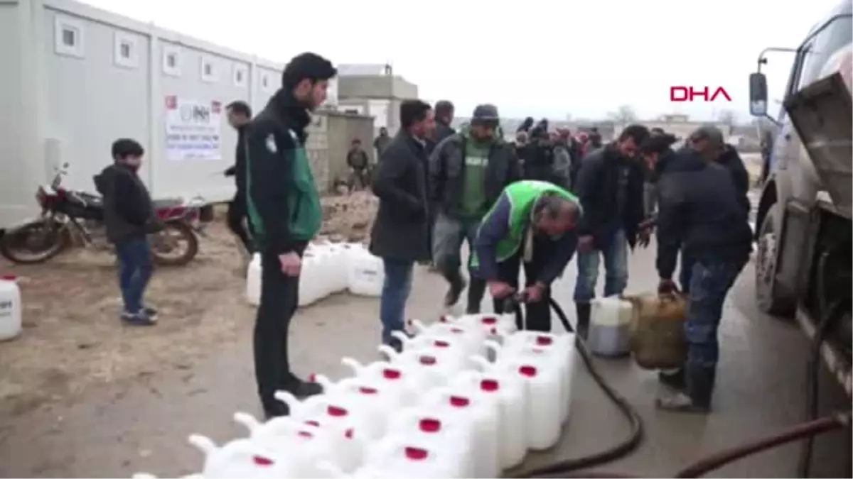 Kilis Çadırlarda Yaşam Mücadelesi Veren Ailelere Yakacak Yardımı