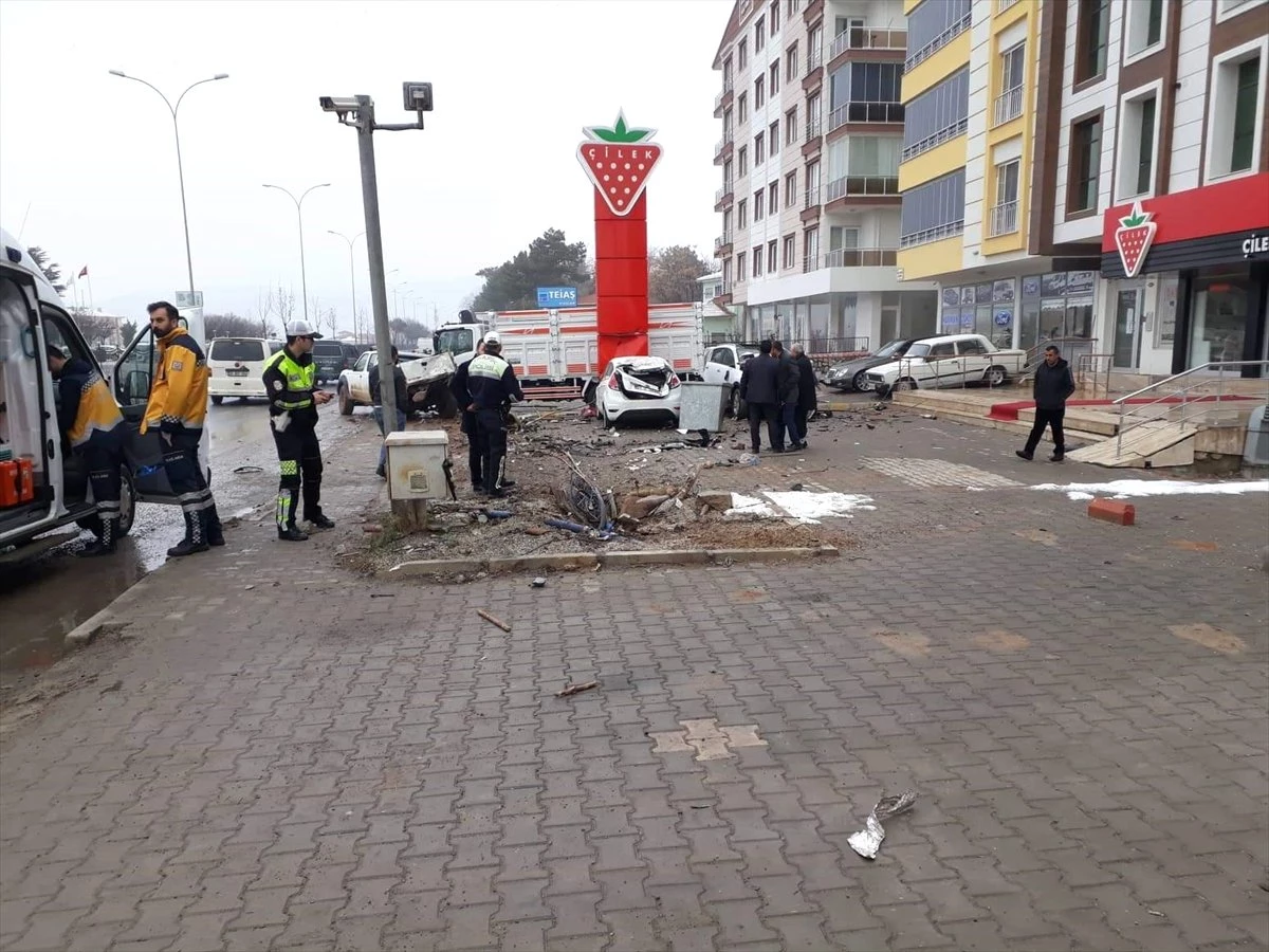 Kırşehir\'de Trafik Kazası: 1 Yaralı