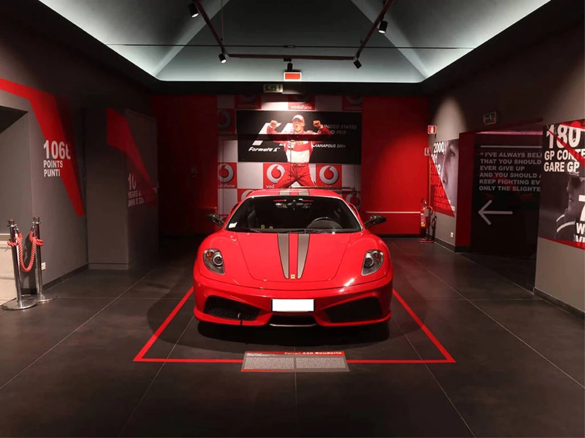 Michael 50" Sergisi Ferrari Müzesi\'nde