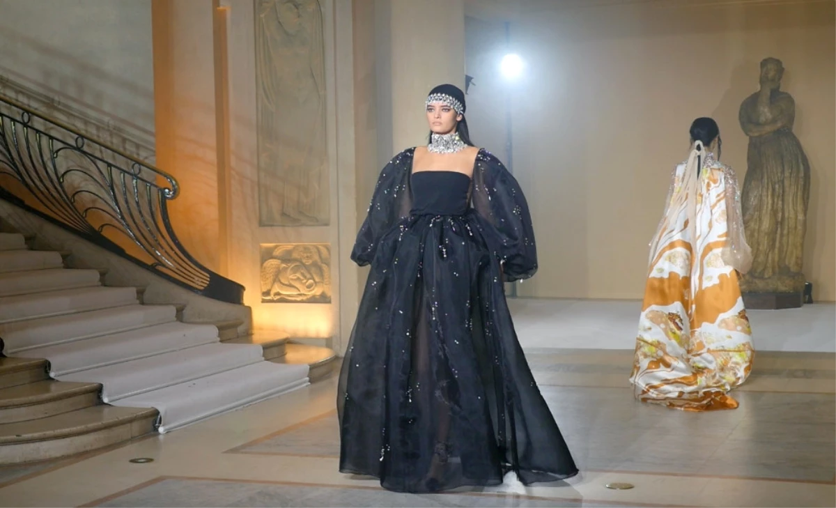 Paris Moda Haftası\'na Stephane Rolland Damga Vurdu