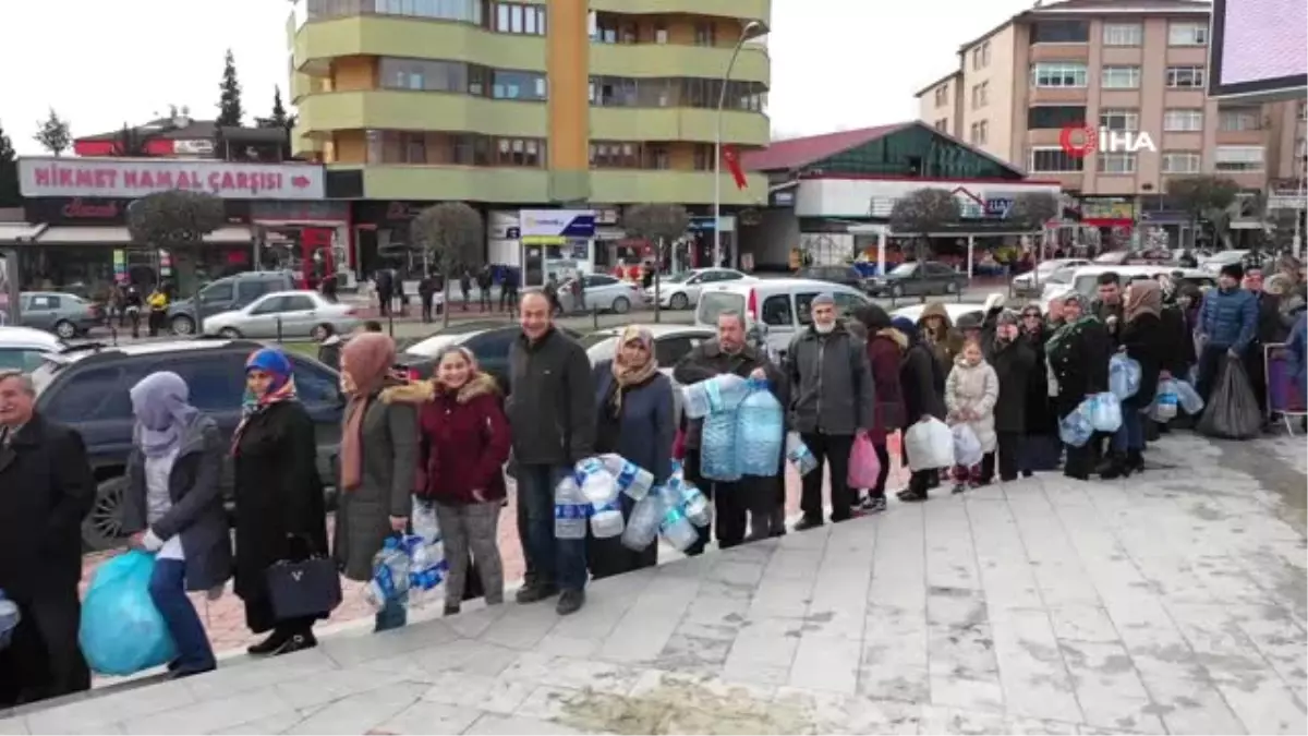 Pet Şişeleri Veren Bez Torbaları Aldı