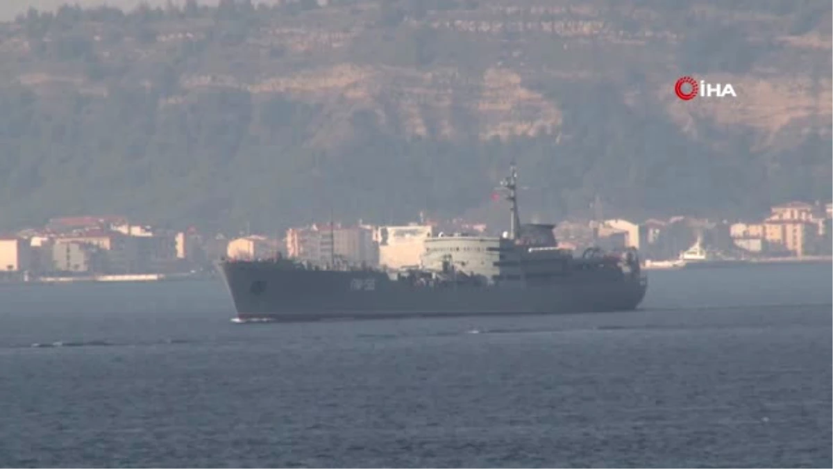 Rus Savaş Gemisi Çanakkale Boğazı\'ndan Geçti