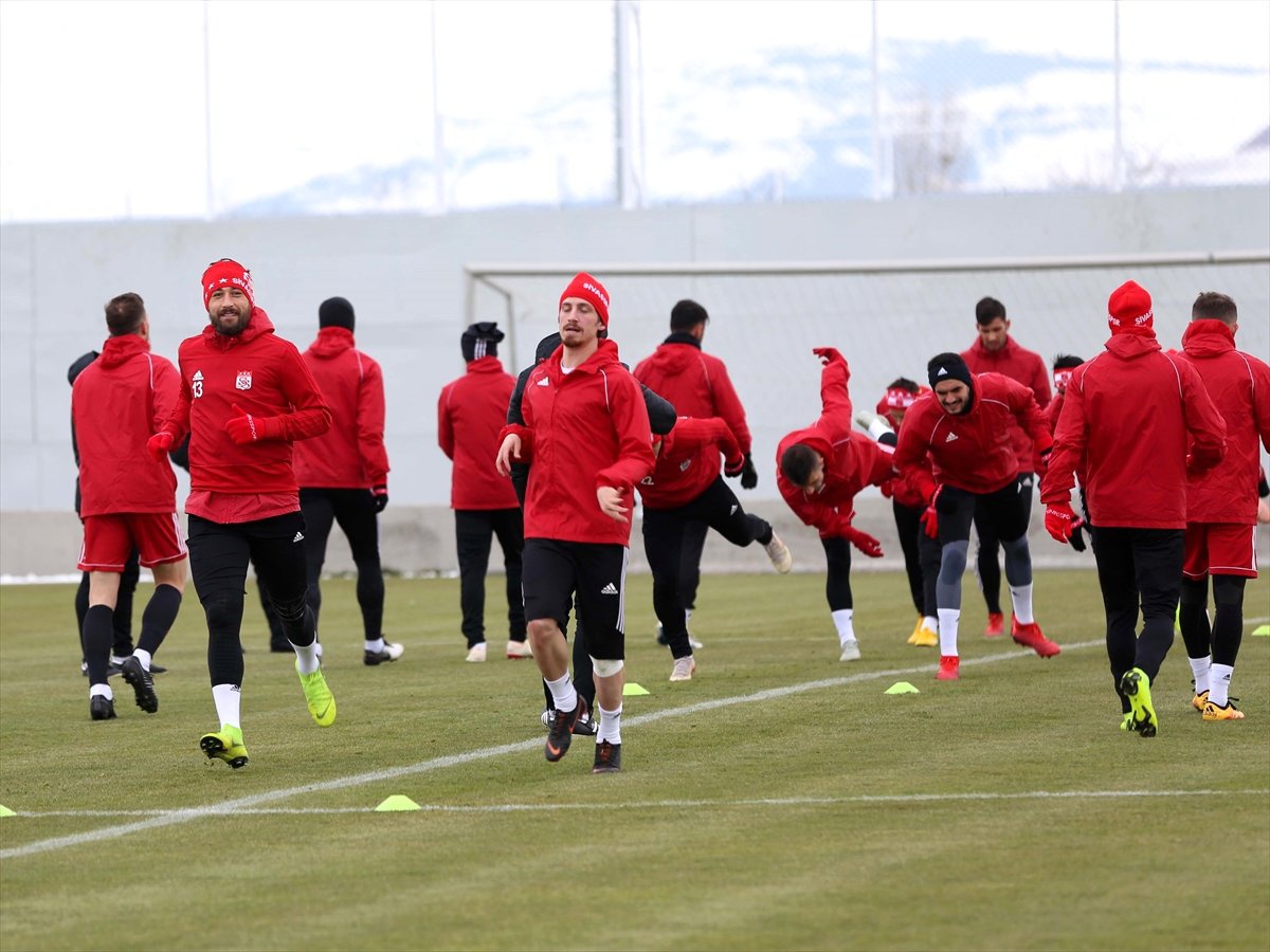 Sivasspor\'da Trabzonspor Mesaisi Başladı