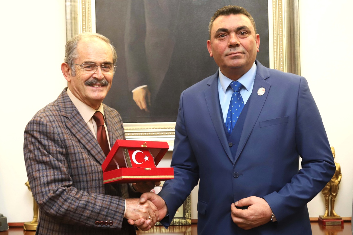 Başkan Büyükerşen Şehit Aileleri Ve Gaziler İle Bir Araya Geldi