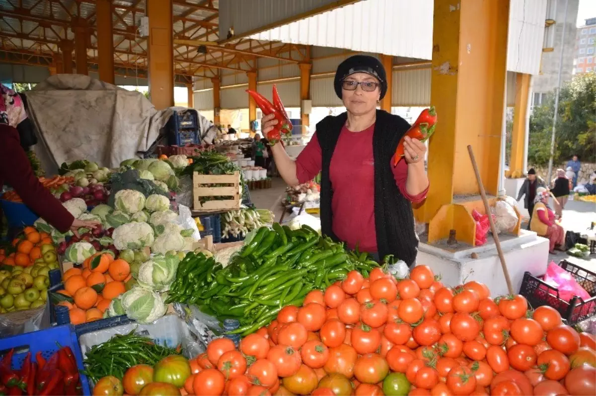 Biberin Kilosu Pazarda 20 Lirayı Buldu