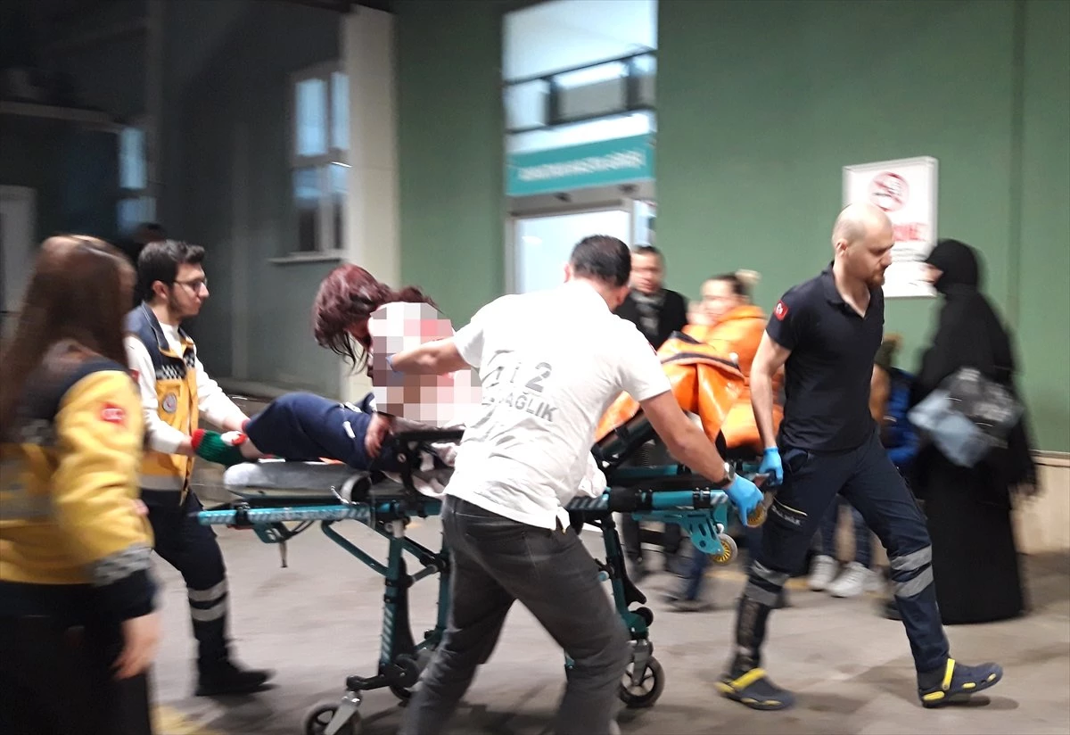 Bursa\'da Baba, Kızını Bıçaklayarak Yaraladı