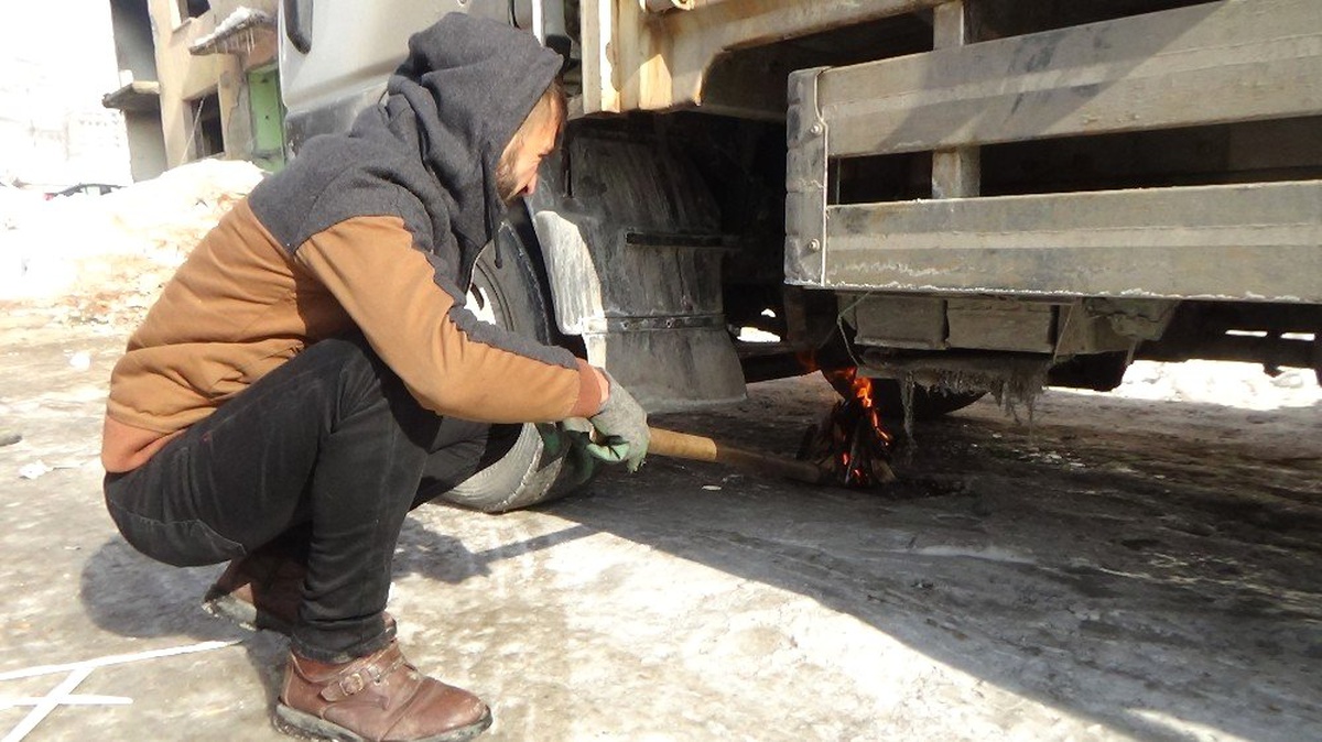 Hakkari\'de Dondurucu Soğuk Etkili Oluyor