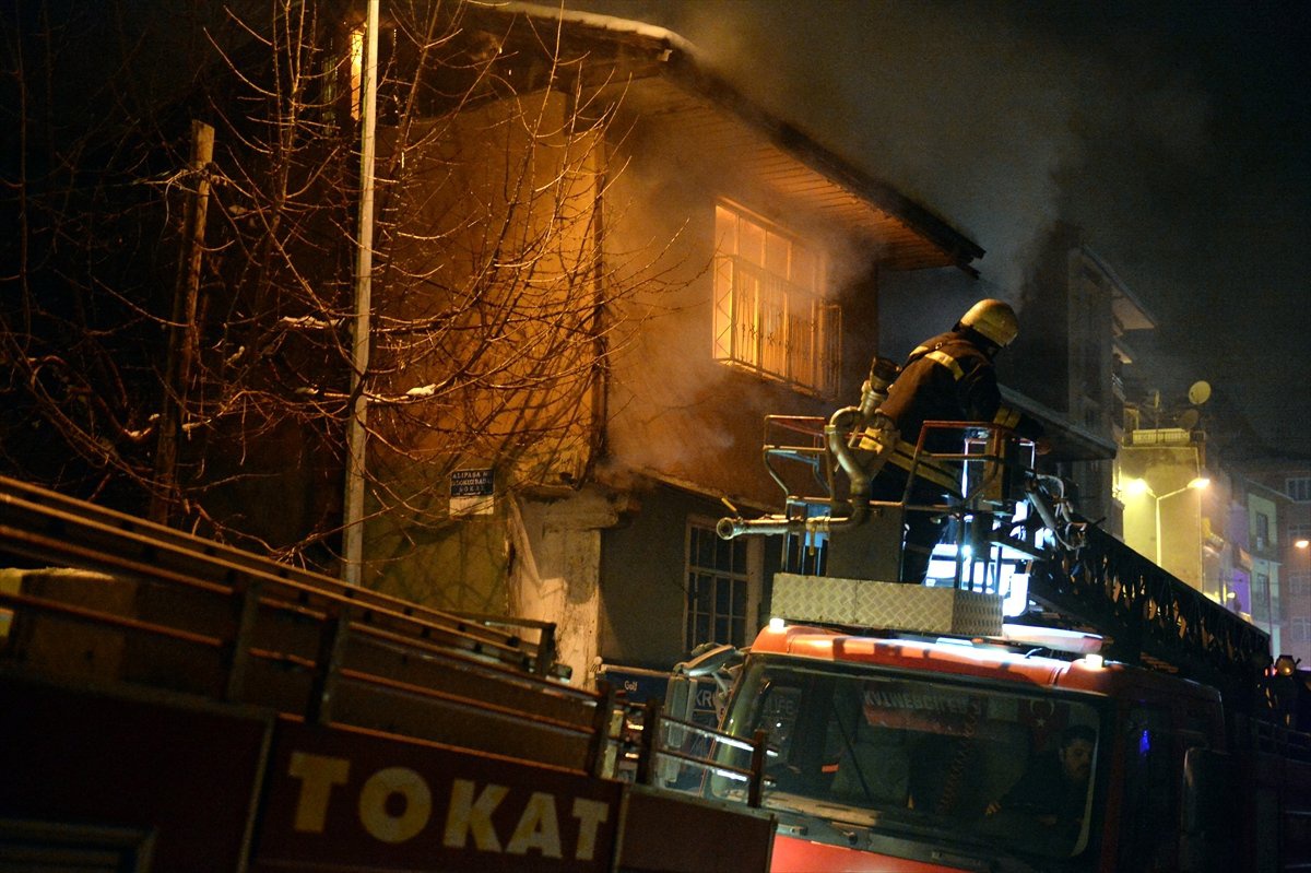 Hayatı Kucaklama Anı" Güvenlik Kamerasında