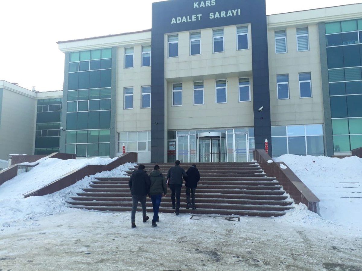 Kars\'ta Ayakkabı Hırsızları Yakalandı