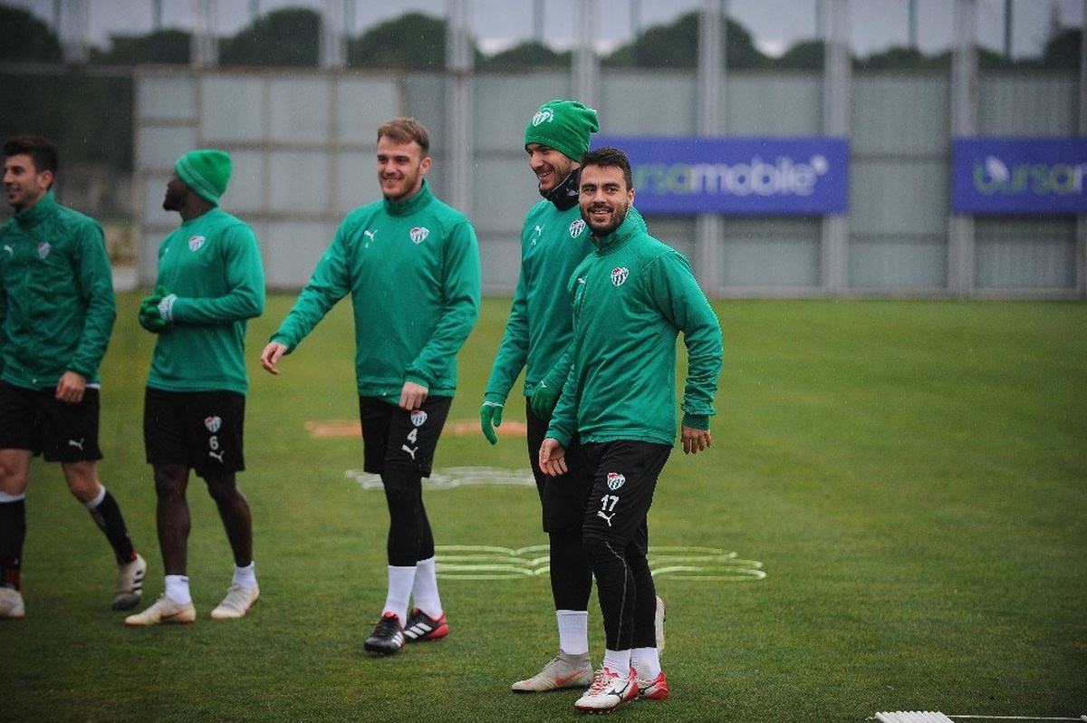 Kayseri Maçı Öncesi Bursasporlu Futbolcuların Moralleri Yerinde