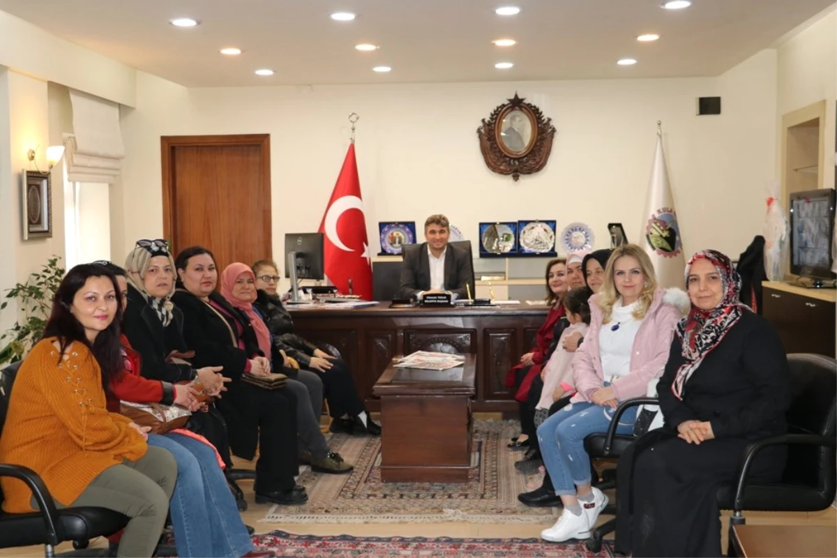 MHP Kadın Kollarından Başkan Tosun\'a Anlamlı Ziyaret
