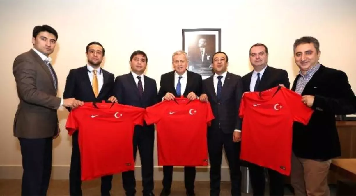 Özbekistan Futbol Federasyonu\'ndan Tff\'ye Ziyaret