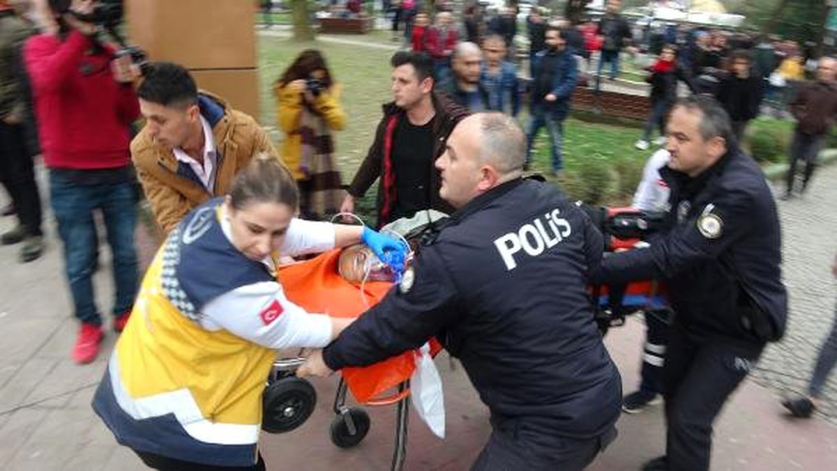 Parkta Herkesin Gözü Önünde Cinayet