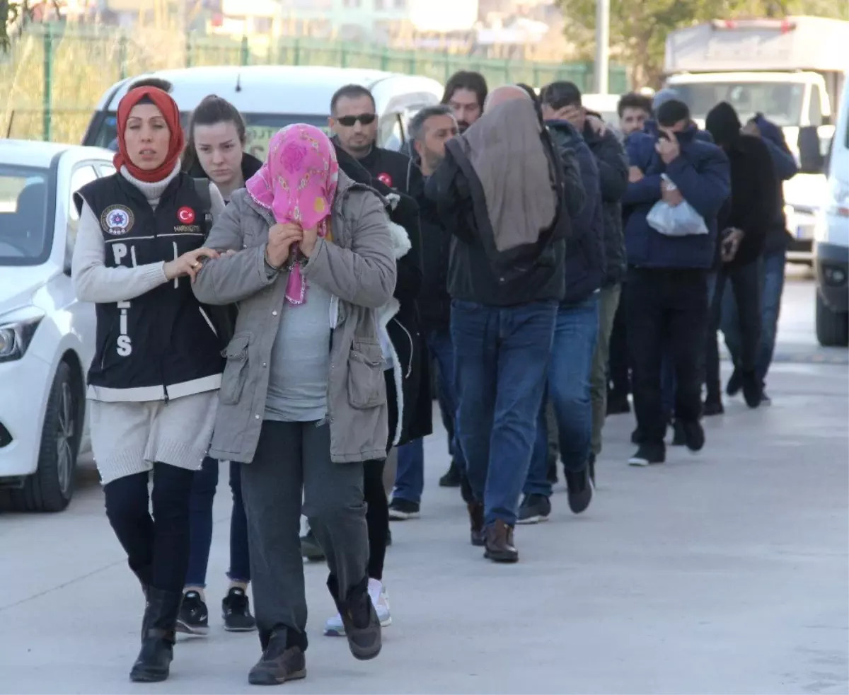 Torbacı Operasyonunda Gözaltına Alınan 10 Zanlıdan 5\'ine Tutuklama