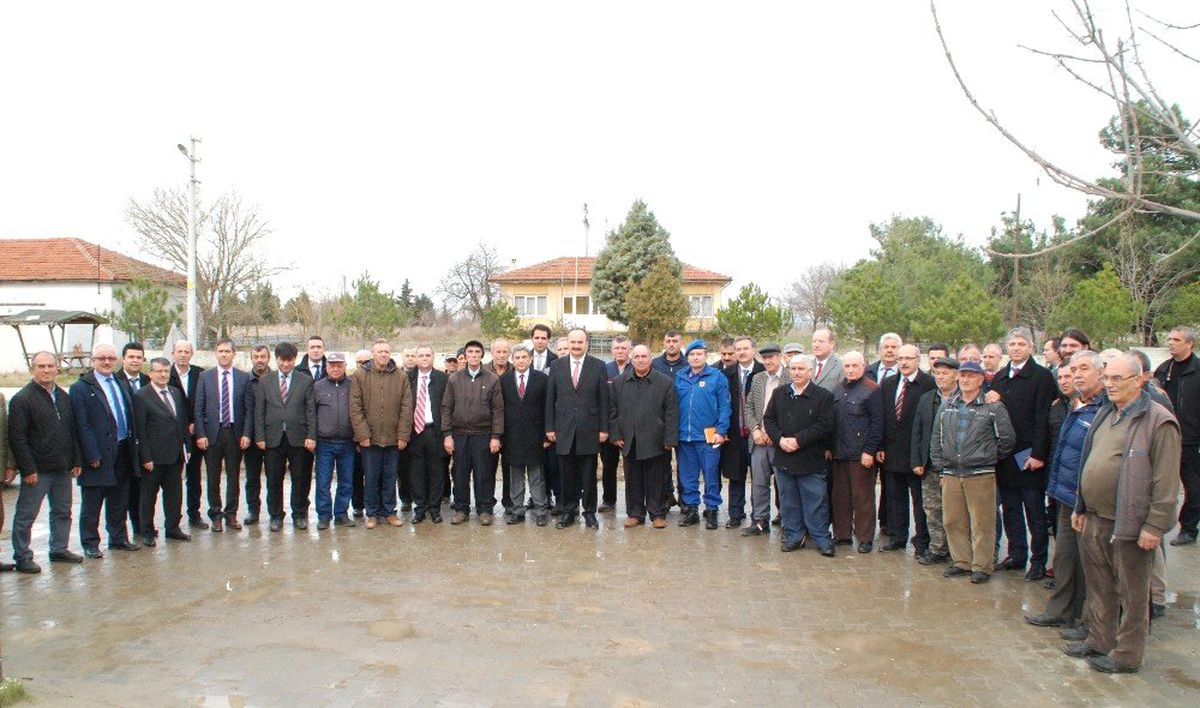 Vali Canalp, Köylerdeki Sorunları Tek Tek Not Aldı