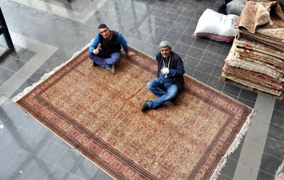 100 Yıllık El Dokuma Halıları Geri Dönüşüm ile Yeniden Hayat Buluyor