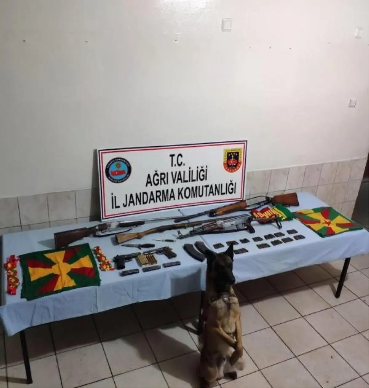 Ağrı\'da Pkk/kck Operasyonunda Silah ve Mühimmat Ele Geçti