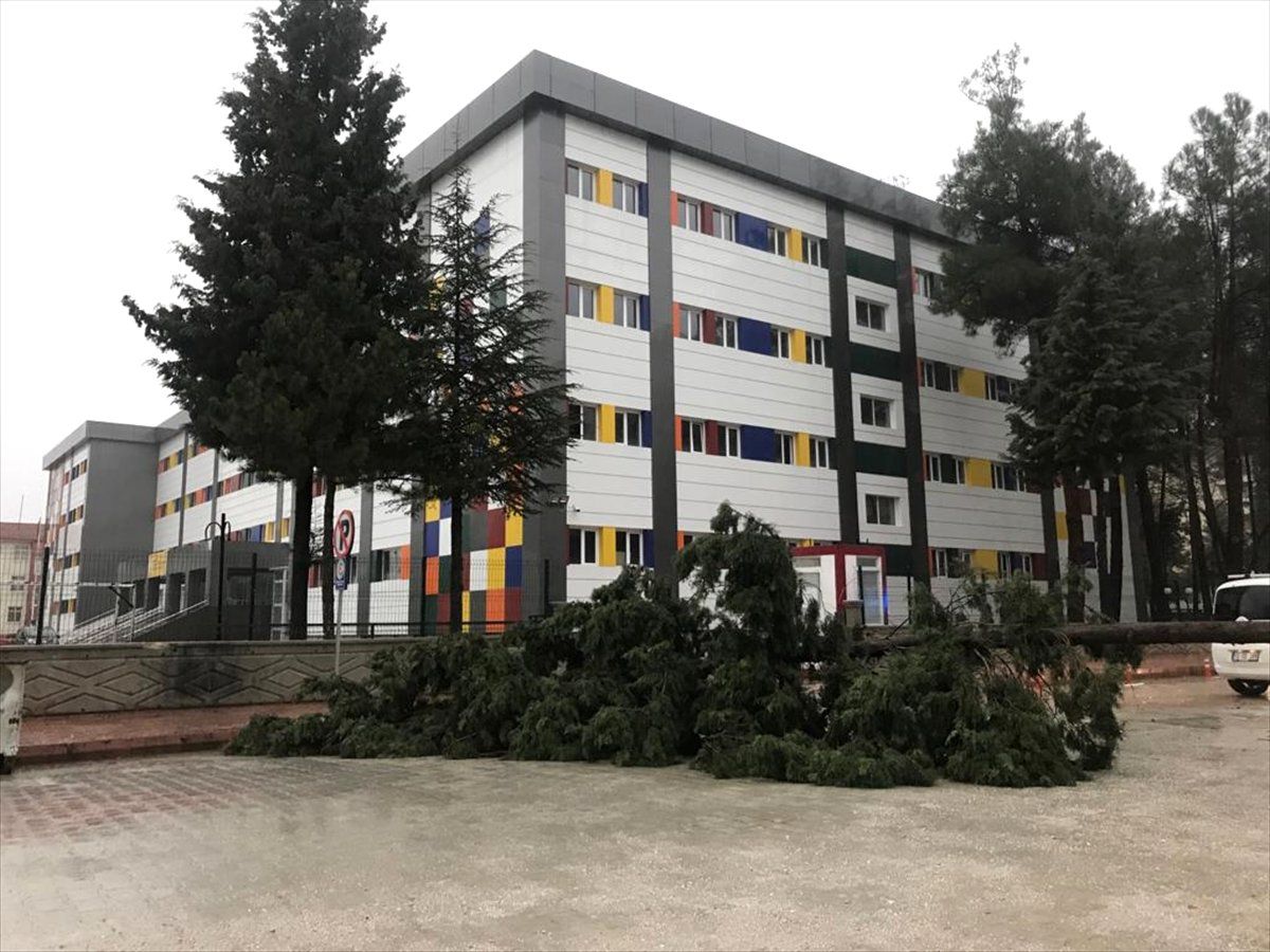 Burdur\'da Fırtına Etkili Oldu