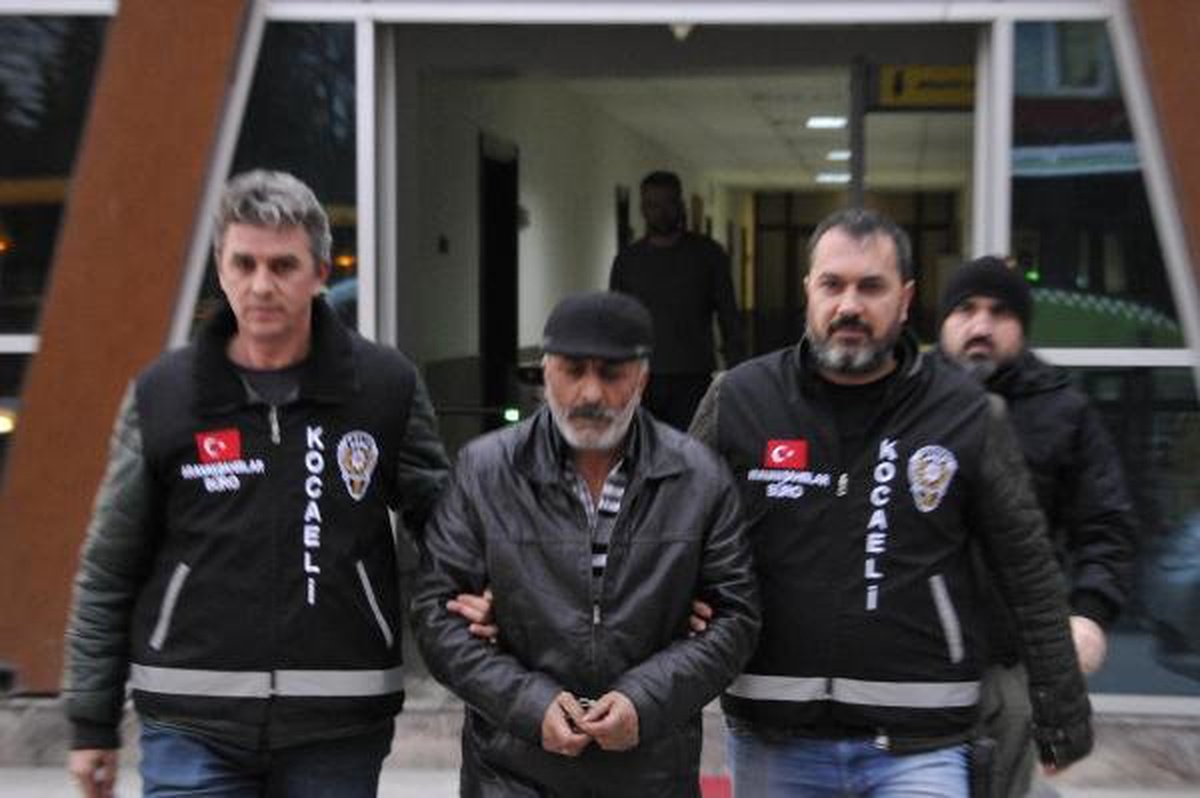 Canlı Yayına Çıkan Kişi, Kendini Ele Verdi