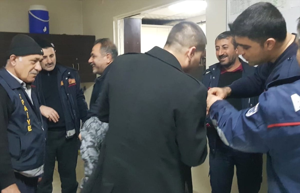 Çocuğun Parmağına Sıkışan Somunu İtfaiye Ekipleri Çıkardı