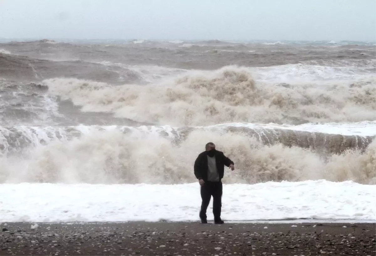 Dev Dalgayla Fotoğraf Hevesi Hüsranla Sonuçlandı