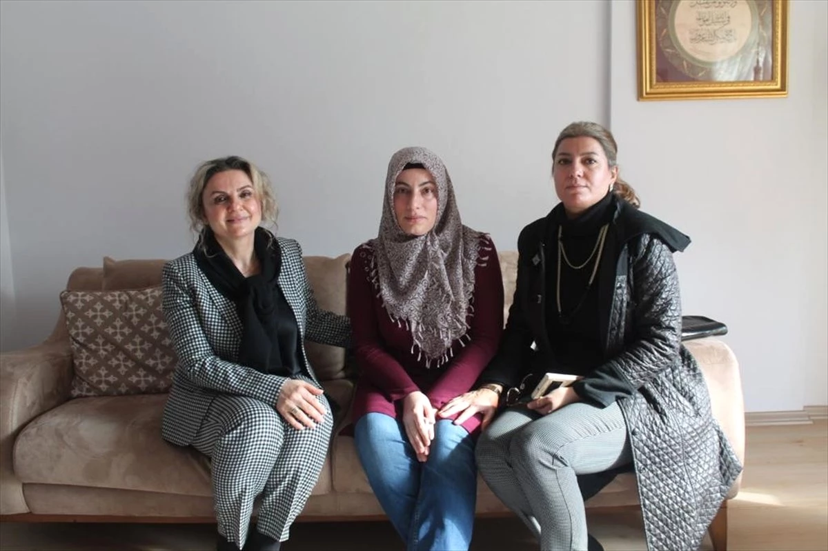 Erzurum Valisi Okay Memiş\'in Eşinden Şehit Ailelerine Ziyaret