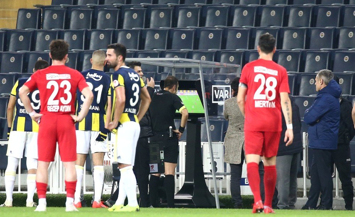 Fenerbahçe, Ziraat Türkiye Kupası\'ndan Elendi