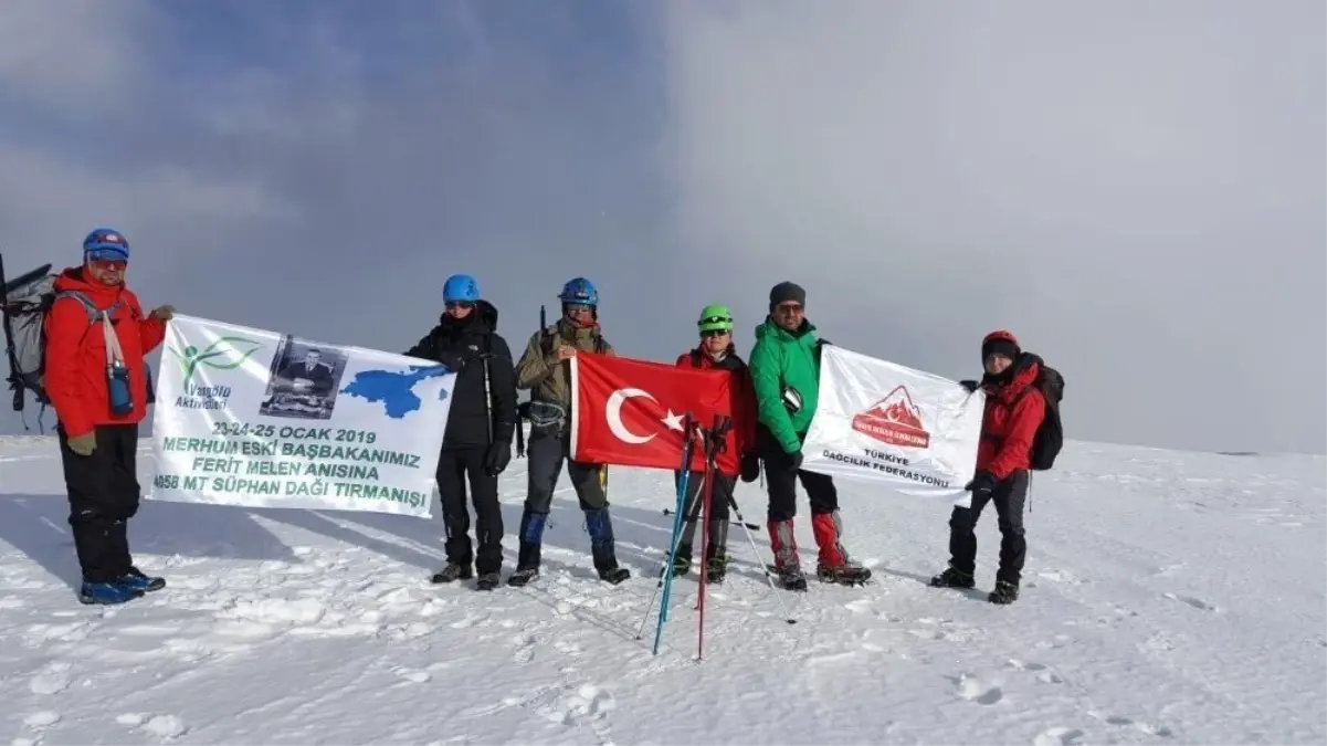 Ferit Melen Anısına Süphan Dağı\'na Tırmanış