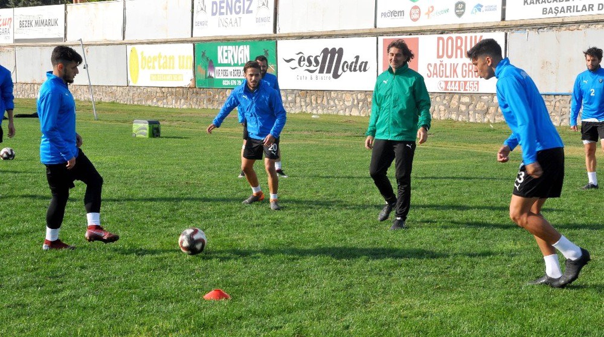 Karacabey Belediyespor Galibiyet Hasretine Son Vermek İstiyor