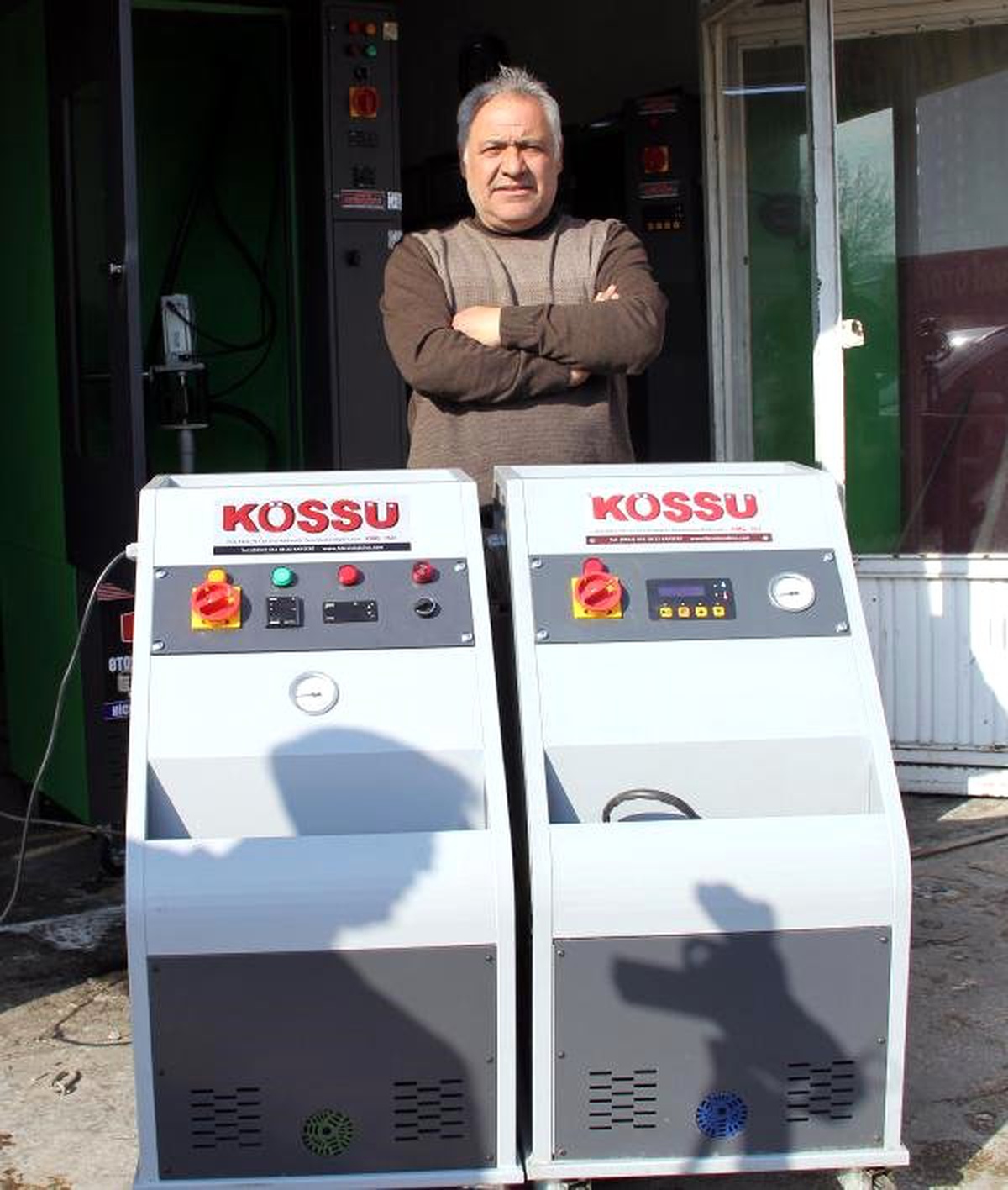 Kendi Geliştirdiği Makine ile 1 Saatte Radyatör Temizliyor