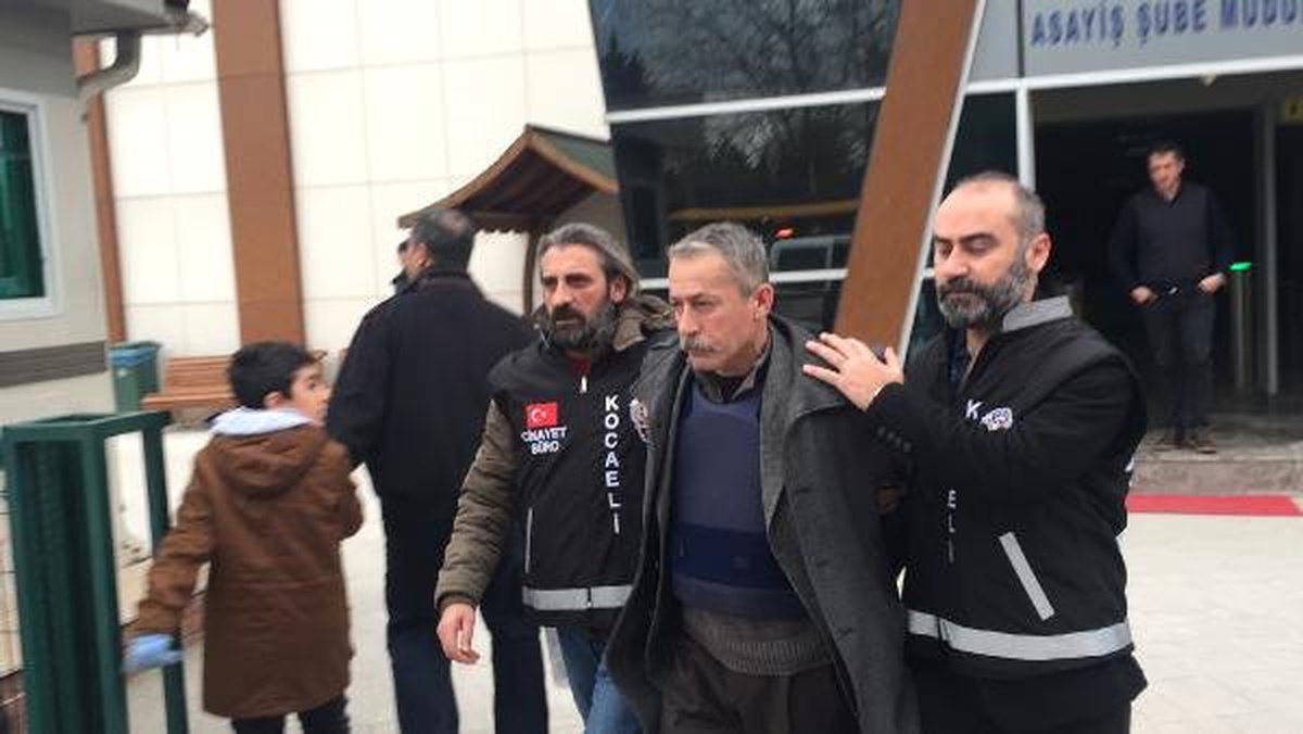 Parkta Çocukluk Arkadaşını Öldüren Adam Tutuklandı (2)