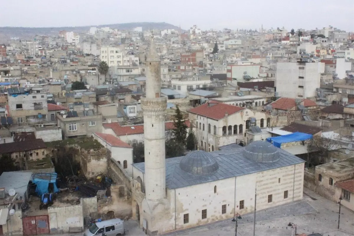 Roketlerin Hedefi Olan Cami İbadete Açılıyor