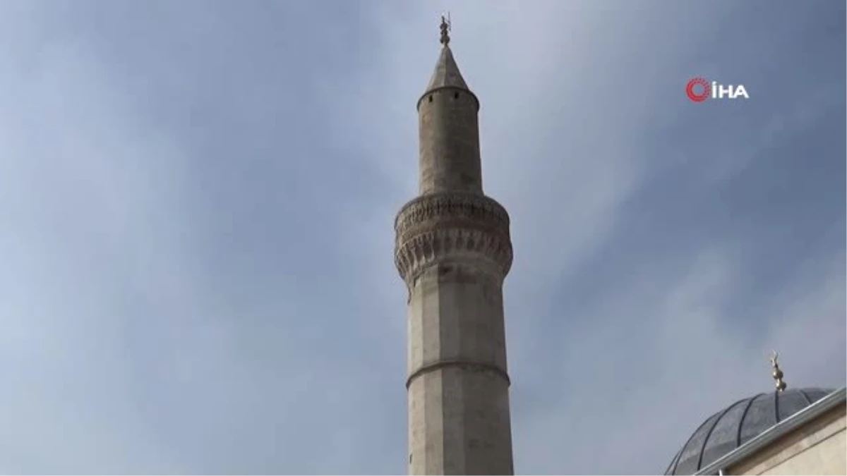 Roketlerin Hedefi Olan Cami İbadete Açılıyor