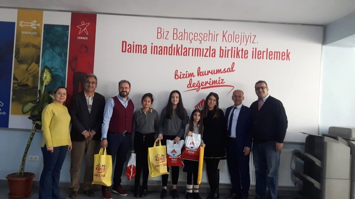 Şehit ve Gazi Çocuklarına Karne Hediyesi