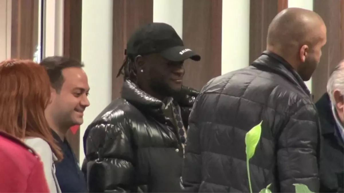 Victor Moses İstanbul\'da