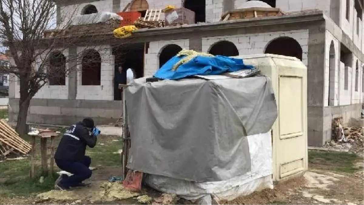 Cami İnşaatındaki Kabloları Yakıp, Bakır Telleri Çaldılar