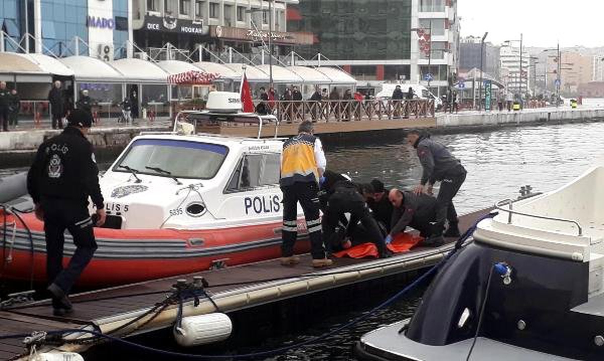 Düştüğü Denizde Kalbi Duran Kadını, Deniz Polisi Kurtardı