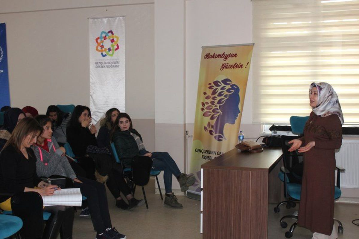 Gençlerden Gençlere Kişisel Bakım\' Projesi Sona Erdi