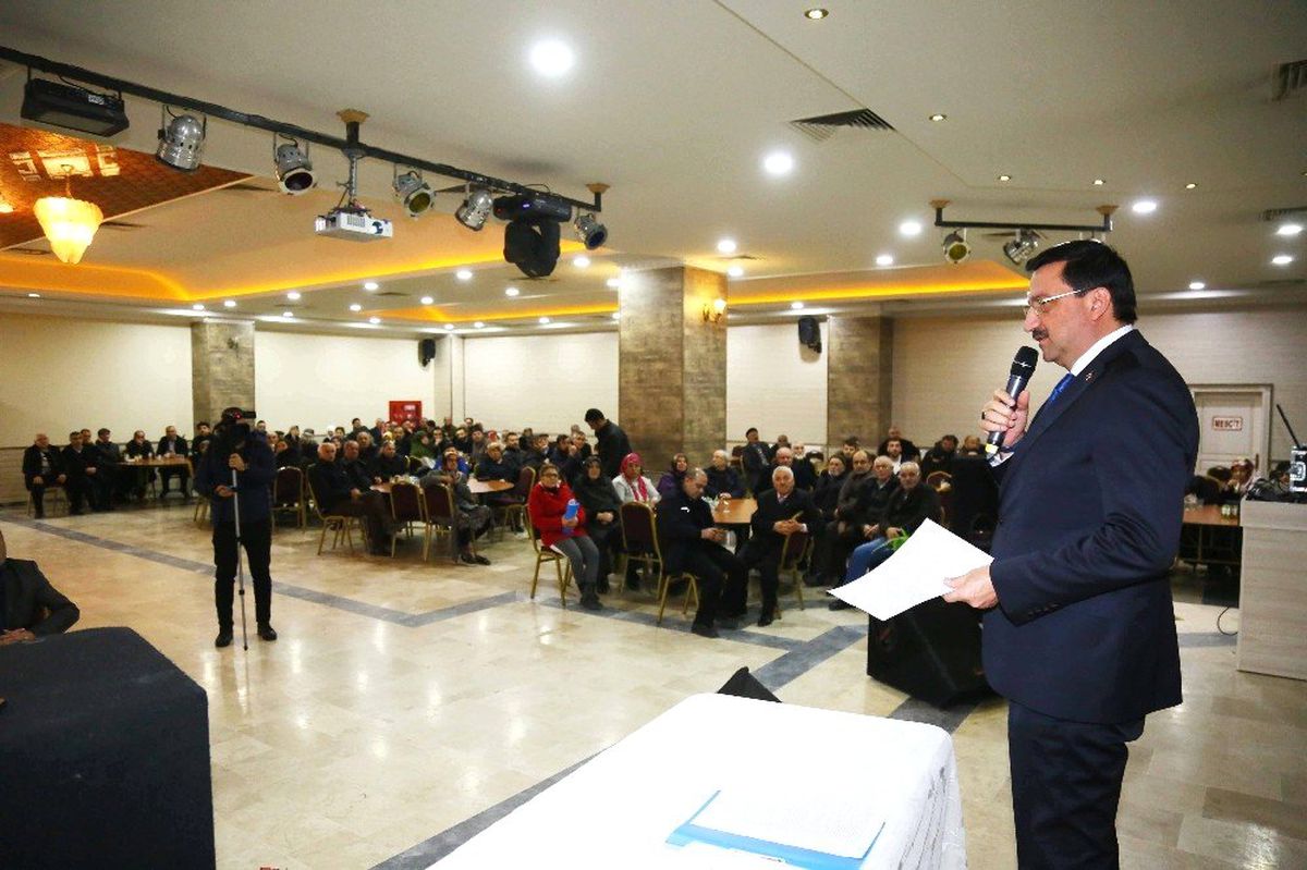 Hacıkadın\'da Hak Sahipleri Tapularına Kavuştu