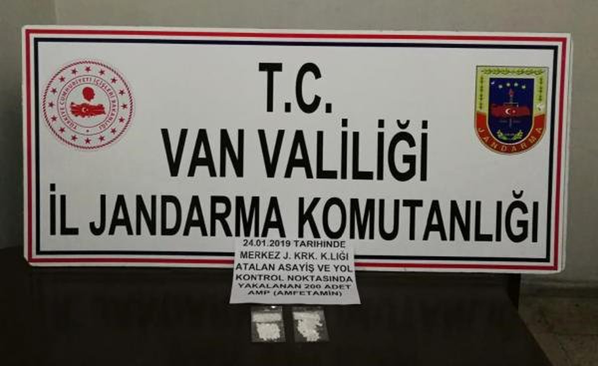İranlı Sürücü, Uyuşturucu Haplarla Yakalandı