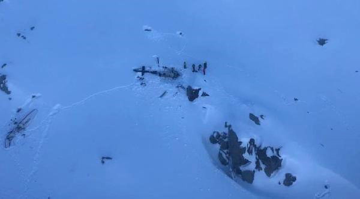 İtalya\'da Helikopter ve Uçak Çarpıştı: 5 Ölü, 2 Yaralı