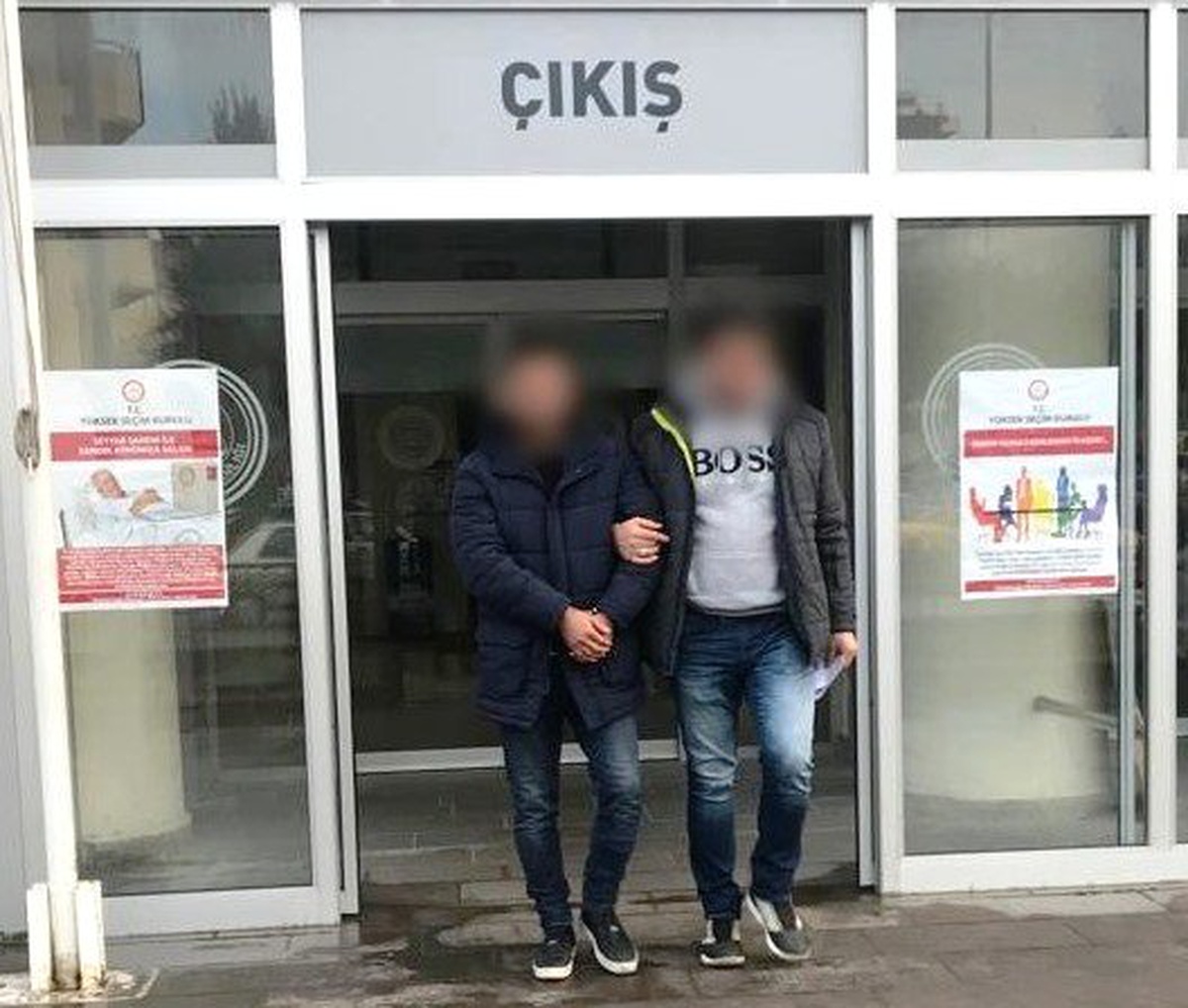 İzmir\'de Aranan Cinayet Canlısı Kuşadası\'nda Yakalandı