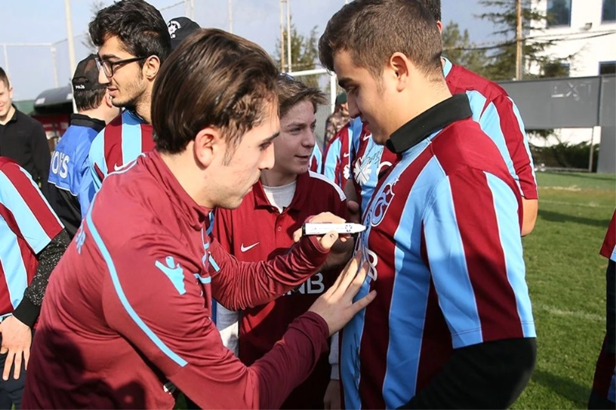 Kimsesiz Çocuklar Trabzonspor Antrenmanında