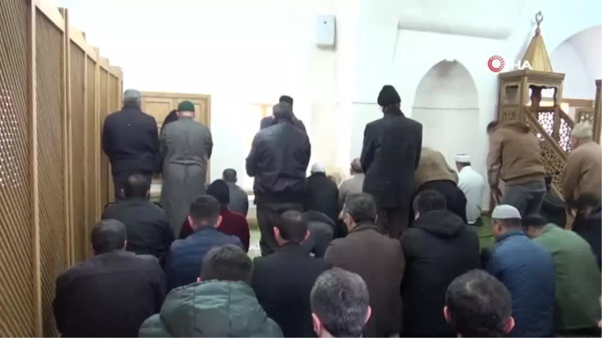 Roketli Saldırıya Uğrayan Cami İbadete Açıldı