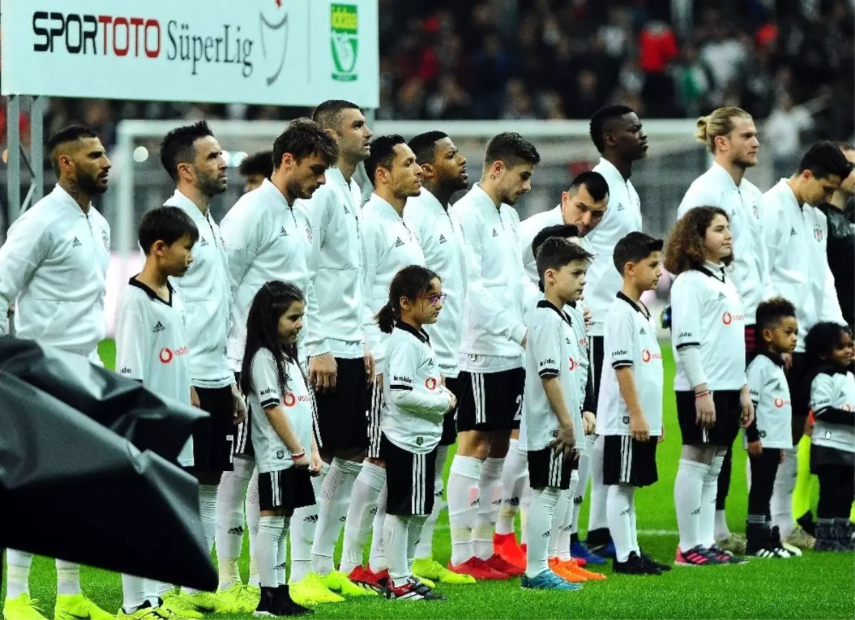 Spor Toto Süper Lig: Beşiktaş: 0 - Bb Erzurumspor: 0 (Maç Devam Ediyor)