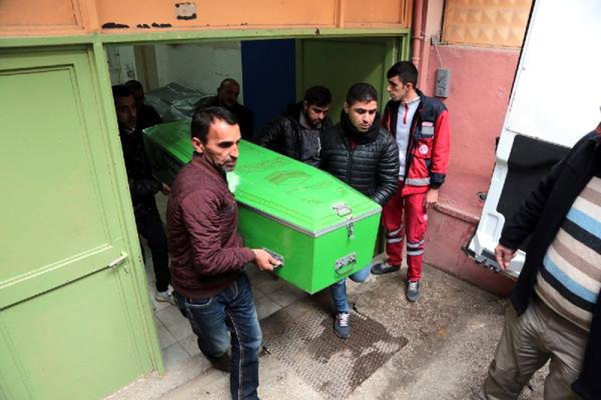 Üzerine Televiyon Düşmesi Sonucu Ölen Suriyeli Çocuğun Ailesi Yasta